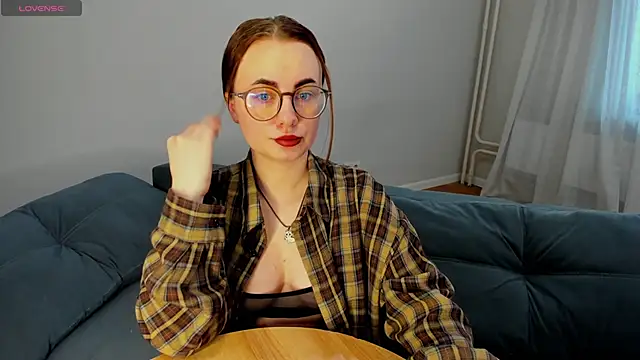 Snapshot of MewStella chatting on 04/15/26, 01:22 MewStella online show from 04/15/26, 01:22