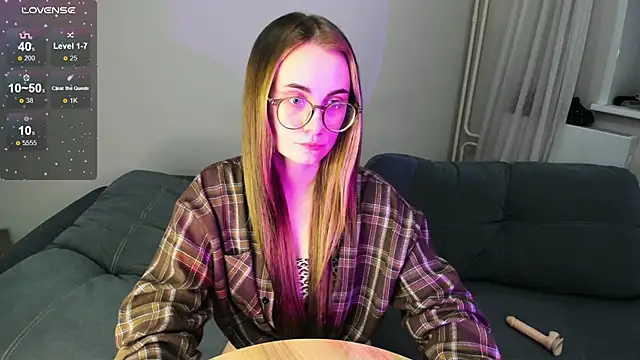 Snapshot of MewStella chatting on 11/19/25, 05:24 MewStella online show from 11/19/25, 05:24