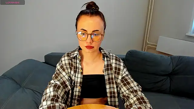 MewStella online show from 05/21/26, 11:29