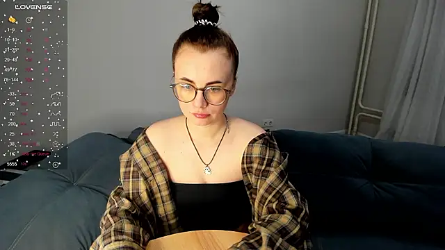 Snapshot of MewStella chatting on 03/07/26, 03:28 MewStella online show from 03/07/26, 03:28