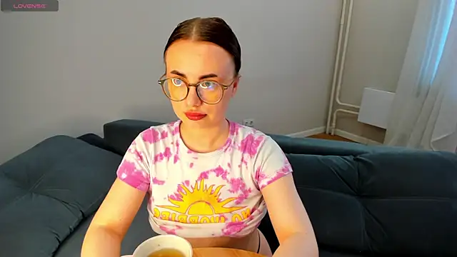 MewStella online show from 05/10/26, 01:20