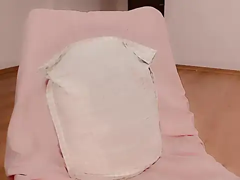 Tea Mei online show from 12/17/25, 01:05