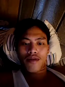 Snapshot of aldrin_cum chatting on 11/05/25, 04:10 aldrin cum online show from 11/05/25, 04:10