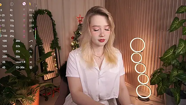 LauraWifeness online show from 12/22/25, 05:40