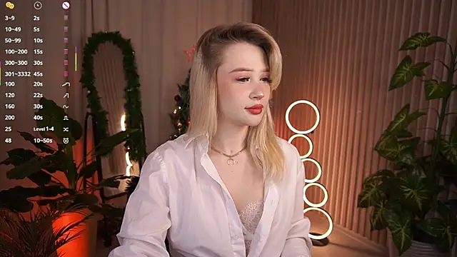 LauraWifeness online show from 01/12/26, 05:58