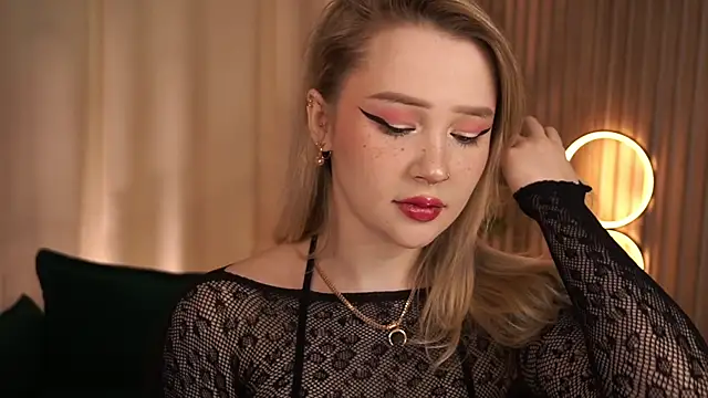 LauraWifeness online show from 04/05/26, 06:20