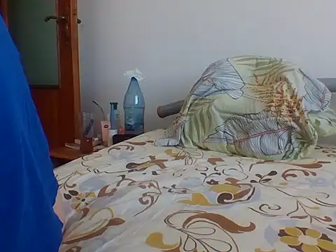 hugecock4u1990 online show from 10/28/25, 08:46