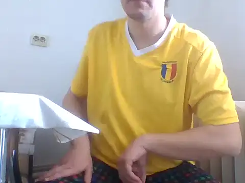 hugecock4u1990 online show from 01/12/26, 10:00