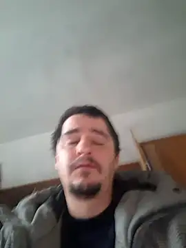 hugecock4u1990 online show from 11/12/25, 05:22