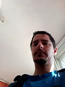 hugecock4u1990 online show from 04/22/26, 05:58