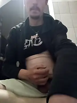 hugecock4u1990 online show from 04/12/26, 12:14