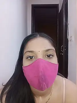 Snapshot of Cute_Rakhi8 chatting on 06/19/26, 05:35 Cute Rakhi8 online show from 06/19/26, 05:35
