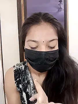 Cute Rakhi8 online show from 09/25/25, 04:51