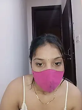 Cute Rakhi8 online show from 05/27/26, 12:23