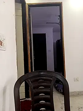 Cute Rakhi8 online show from 11/04/25, 04:49