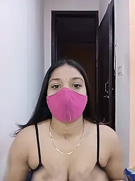 Snapshot of Cute_Rakhi8 chatting on 06/12/26, 05:05 Cute Rakhi8 online show from 06/12/26, 05:05