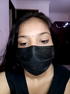 Cute Rakhi8 online show from 09/19/25, 04:38