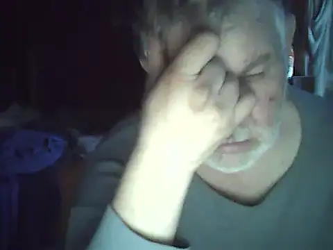 Snapshot of A1B3- chatting on 05/05/26, 05:49 A1B3- online show from 05/05/26, 05:49