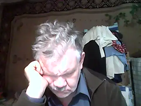 Snapshot of A1B3- chatting on 10/10/25, 03:13 A1B3- online show from 10/10/25, 03:13