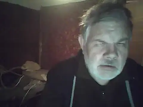 Snapshot of A1B3- chatting on 01/10/26, 04:24 A1B3- online show from 01/10/26, 04:24
