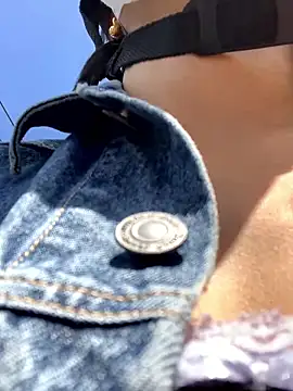 Snapshot of Mei-Mei89 chatting on 09/15/25, 03:51 Mei-Mei89 online show from 09/15/25, 03:51