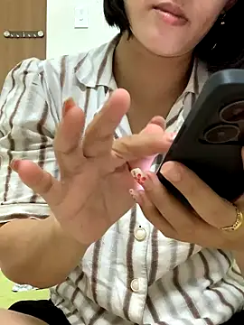 Snapshot of Mei-Mei89 chatting on 10/12/25, 01:12 Mei-Mei89 online show from 10/12/25, 01:12