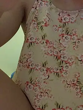 Snapshot of Mei-Mei89 chatting on 10/08/25, 10:54 Mei-Mei89 online show from 10/08/25, 10:54