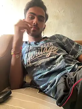 hoegupta online show from 11/17/25, 08:07