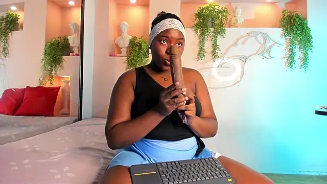 NanyMoreno online show from 11/19/25, 12:16