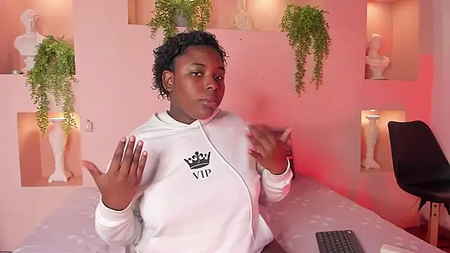 NanyMoreno online show from 01/12/26, 01:07