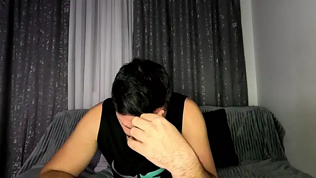 Snapshot of Gold_Alpha_Boy chatting on 11/12/25, 03:49 Gold Alpha Boy online show from 11/12/25, 03:49