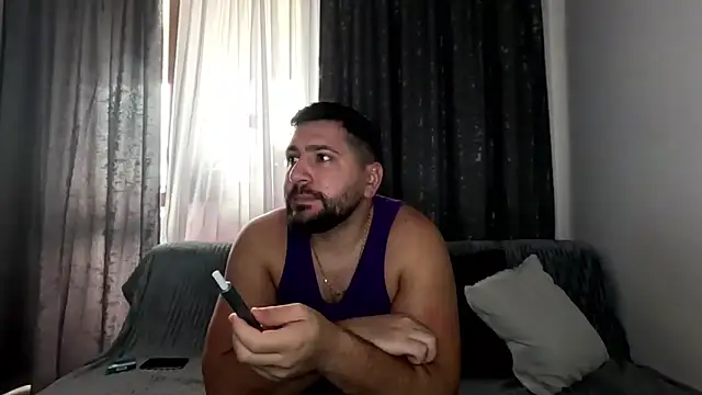 Snapshot of Gold_Alpha_Boy chatting on 10/10/25, 08:15 Gold Alpha Boy online show from 10/10/25, 08:15
