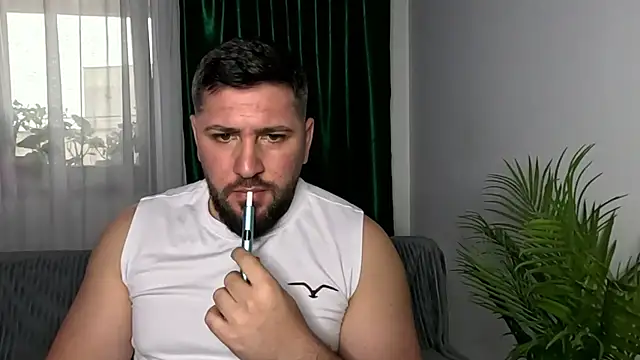 Gold Alpha Boy online show from 05/12/26, 01:17