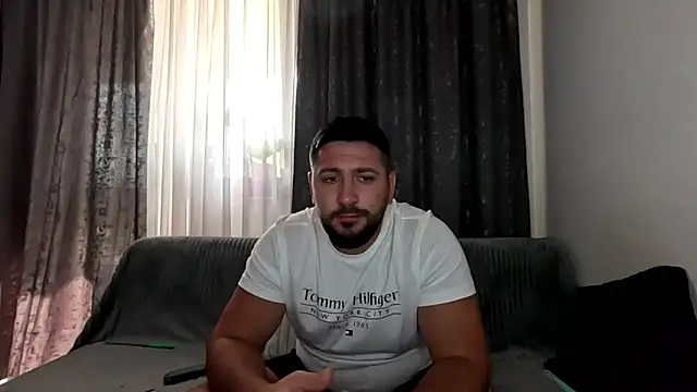Snapshot of Gold_Alpha_Boy chatting on 09/18/25, 11:13 Gold Alpha Boy online show from 09/18/25, 11:13