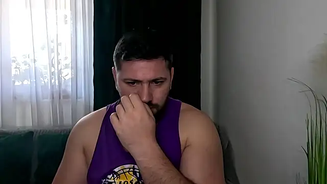 Gold Alpha Boy online show from 04/19/26, 08:26