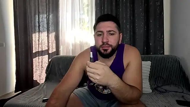 Snapshot of Gold_Alpha_Boy chatting on 11/01/25, 08:41 Gold Alpha Boy online show from 11/01/25, 08:41