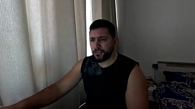 Snapshot of Gold_Alpha_Boy chatting on 12/15/25, 09:59 Gold Alpha Boy online show from 12/15/25, 09:59