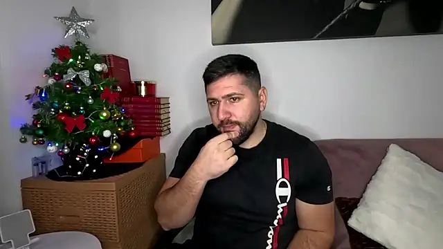 Snapshot of Gold_Alpha_Boy chatting on 12/01/25, 10:38 Gold Alpha Boy online show from 12/01/25, 10:38