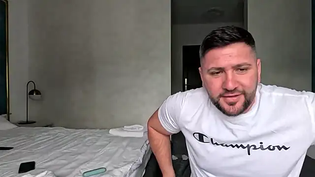 Gold Alpha Boy online show from 05/23/26, 11:53