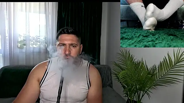 Snapshot of Gold_Alpha_Boy chatting on 06/03/26, 02:44 Gold Alpha Boy online show from 06/03/26, 02:44