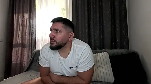 Snapshot of Gold_Alpha_Boy chatting on 11/25/25, 11:10 Gold Alpha Boy online show from 11/25/25, 11:10