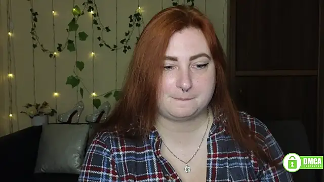 Snapshot of Alicia_love00 chatting on 03/17/26, 06:27 Alicia love00 online show from 03/17/26, 06:27