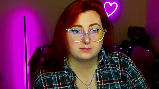 Snapshot of Alicia_love00 chatting on 03/24/26, 06:24 Alicia love00 online show from 03/24/26, 06:24