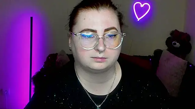 Snapshot of Alicia_love00 chatting on 04/06/26, 11:22 Alicia love00 online show from 04/06/26, 11:22