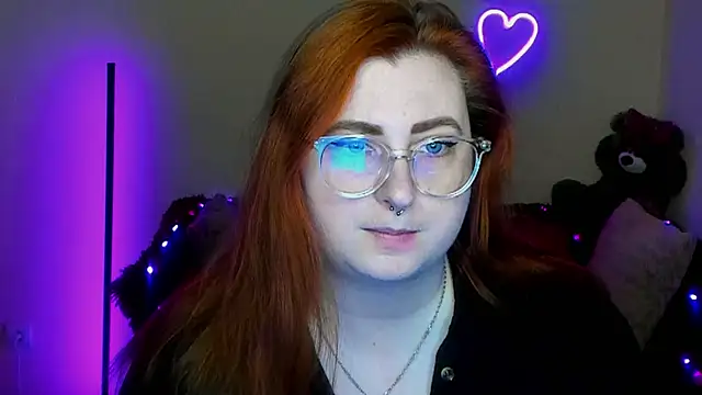 Snapshot of Alicia_love00 chatting on 04/05/26, 05:25 Alicia love00 online show from 04/05/26, 05:25