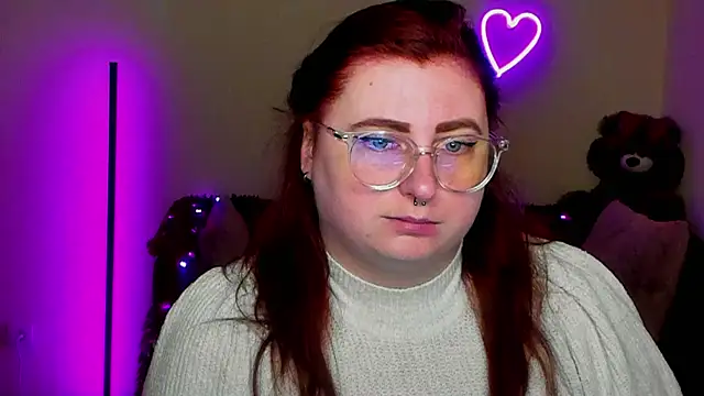 Snapshot of Alicia_love00 chatting on 04/10/26, 05:25 Alicia love00 online show from 04/10/26, 05:25