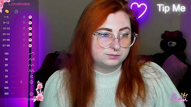 Snapshot of Alicia_love00 chatting on 04/08/26, 05:31 Alicia love00 online show from 04/08/26, 05:31