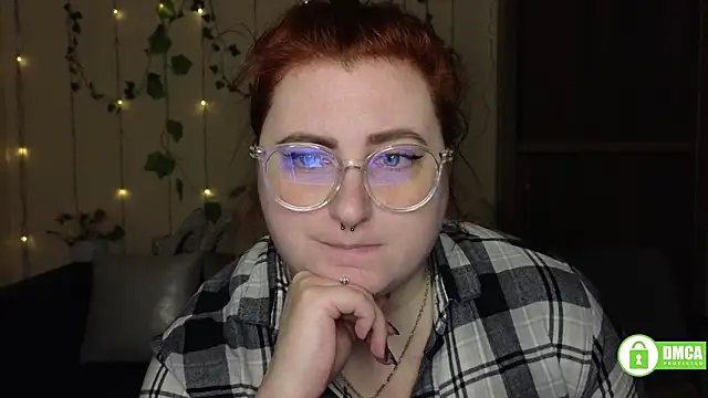 Snapshot of Alicia_love00 chatting on 03/05/26, 06:32 Alicia love00 online show from 03/05/26, 06:32