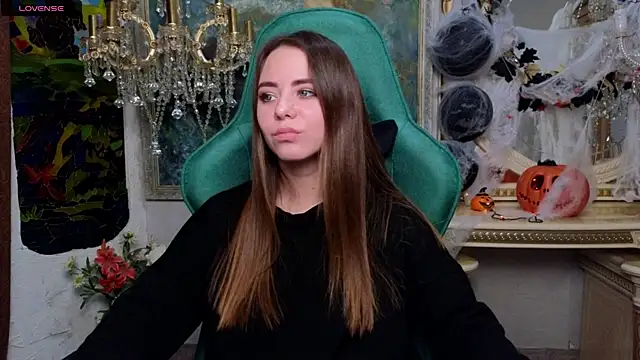 IvoryWood  online show from 10/31/25, 10:23