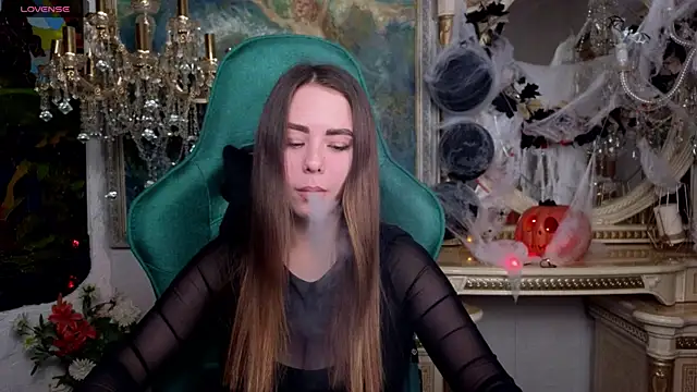 IvoryWood  online show from 11/10/25, 04:23